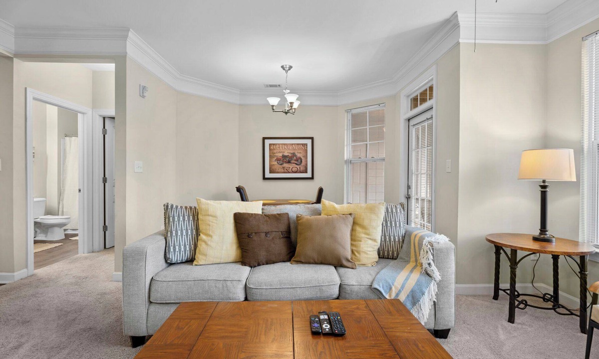 Southwest Raleigh Apartment | Crossroads 1BR with Lakeview