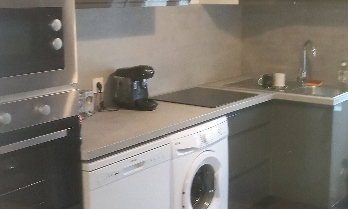 Coublanc Apartment | crossroads