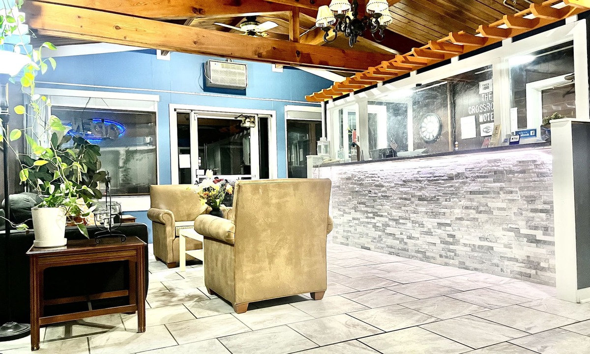 Elkhorn Hotel | Crossroads Motel