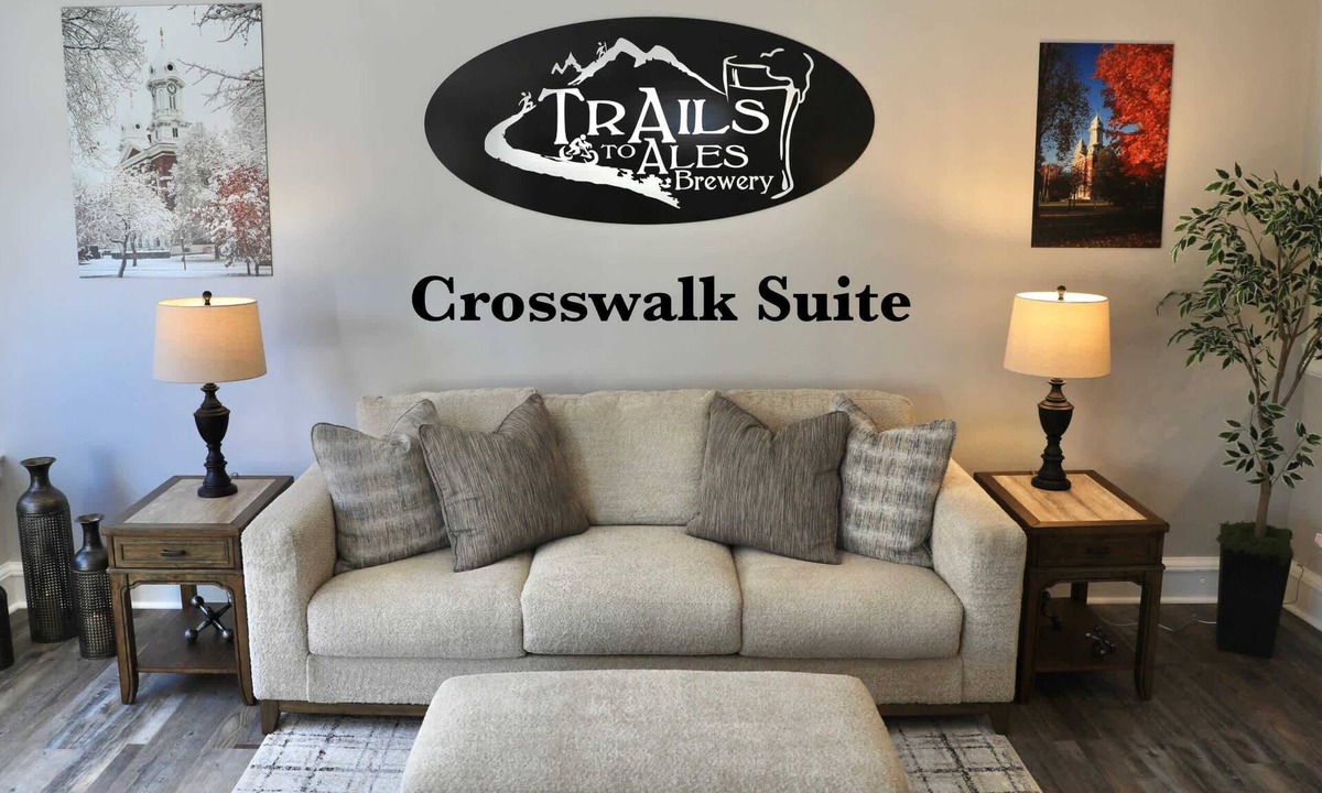 Franklin Apartment | Crosswalk Suite!