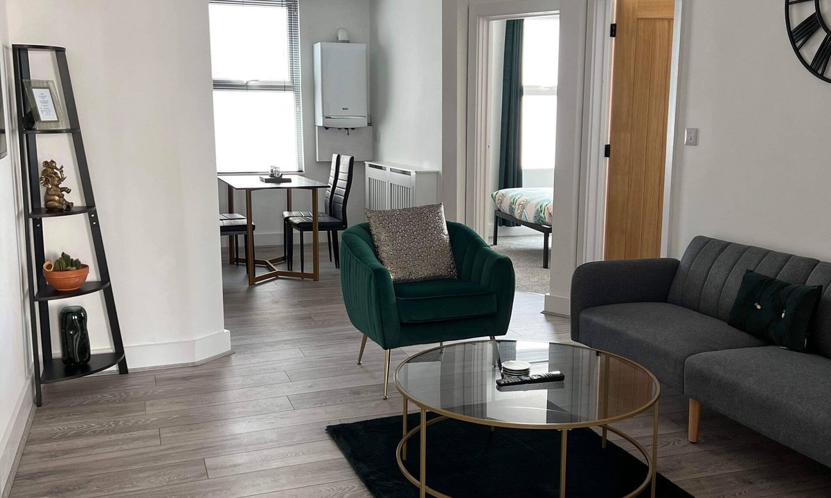 St. Blazey Apartment | Crow nest apartment 2