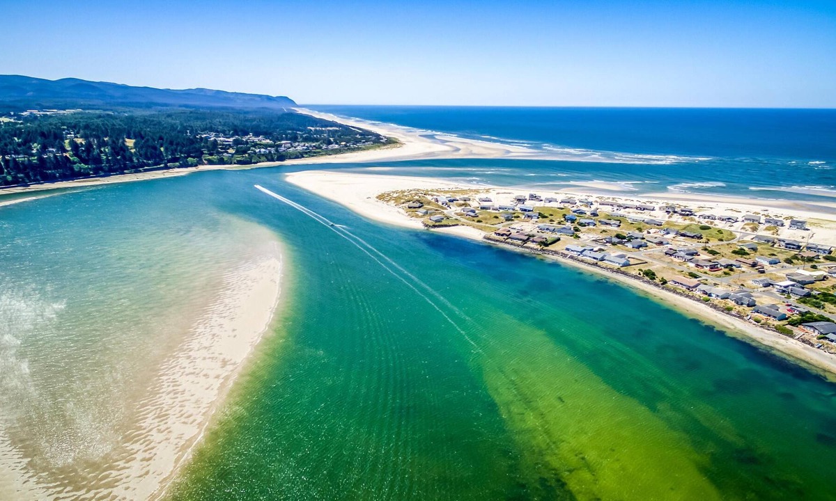 Bayshore Cottage | Crow's Coastal Cottage