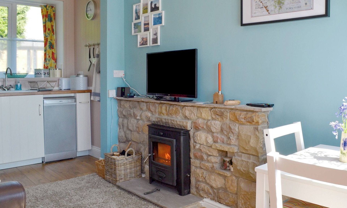 Grewelthorpe Cottage | Crown Courtyard Cottage