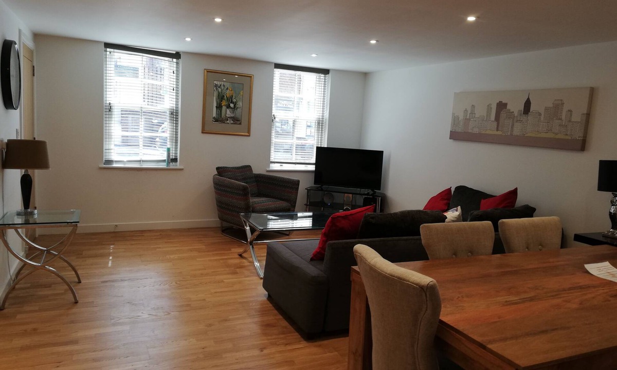 Newbury Apartment | Crown House a new development with unique features (55C)