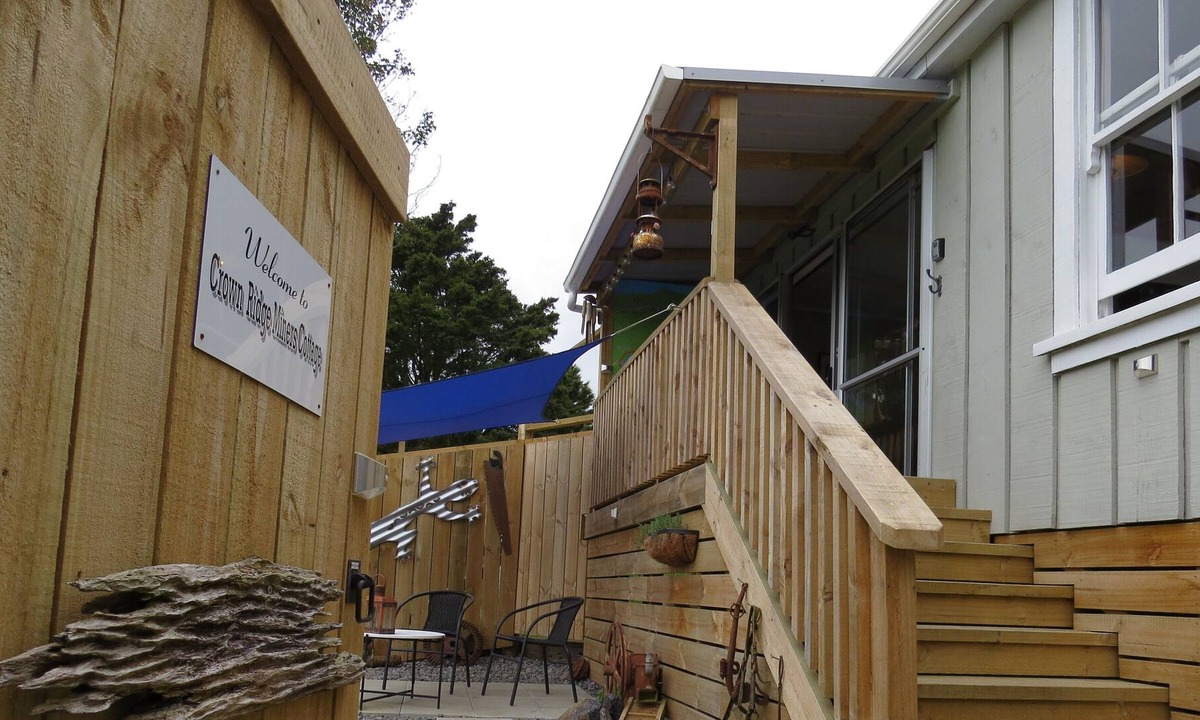 Karangahake Cottage | Crown Ridge Miners Cottage