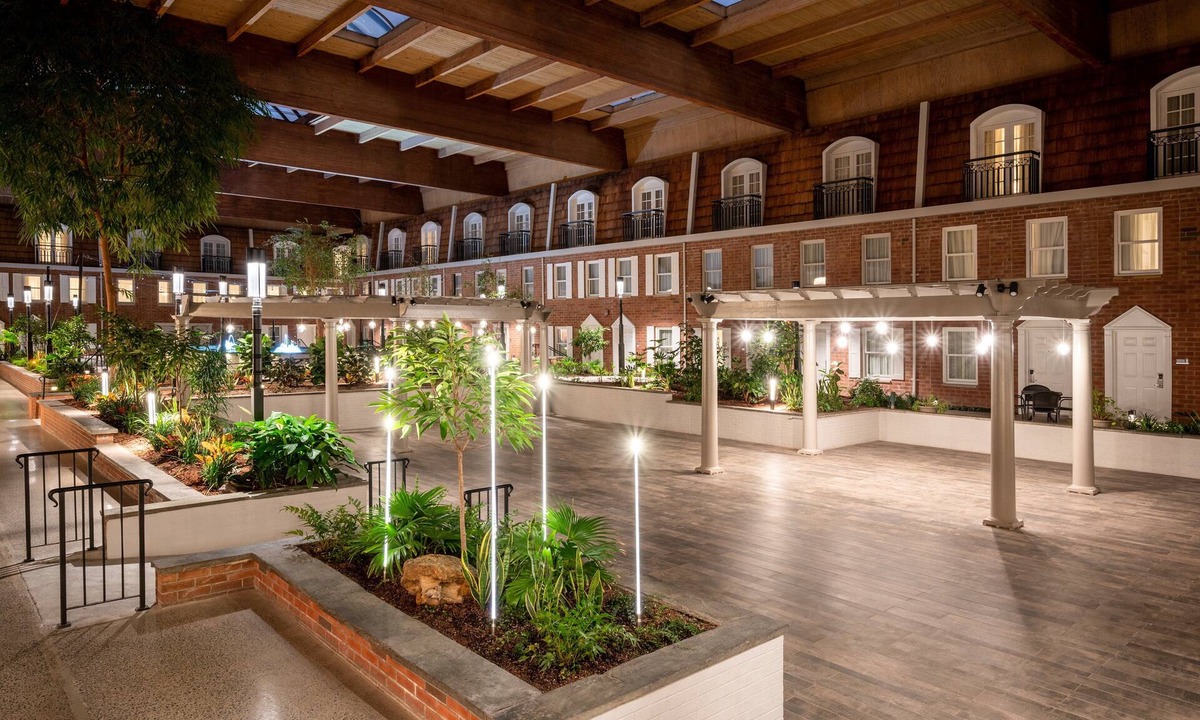 Newtonville Hotel | Crowne Plaza Albany - The Desmond Hotel by IHG