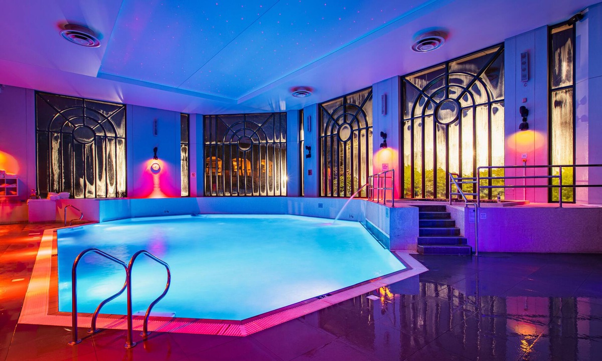 Seer Green Hotel | Crowne Plaza Gerrards Cross by IHG