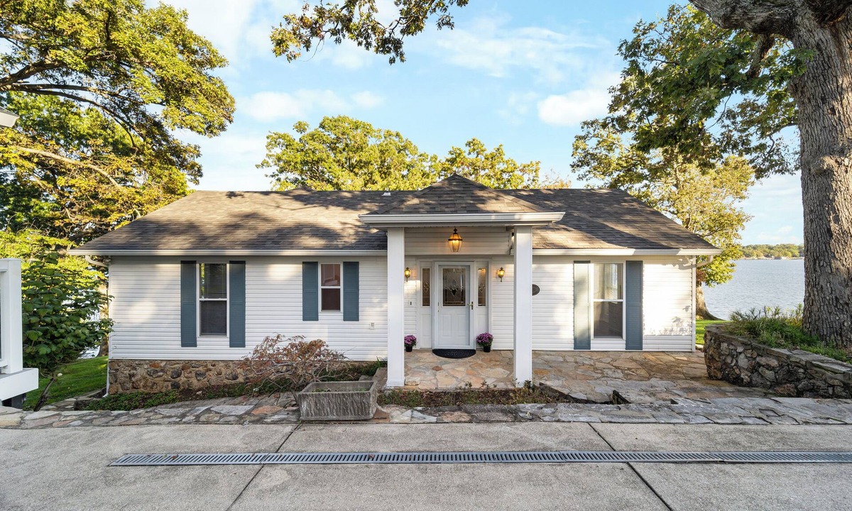 Gravois Mills House | Crownview - Waterfront house with panoramic views!