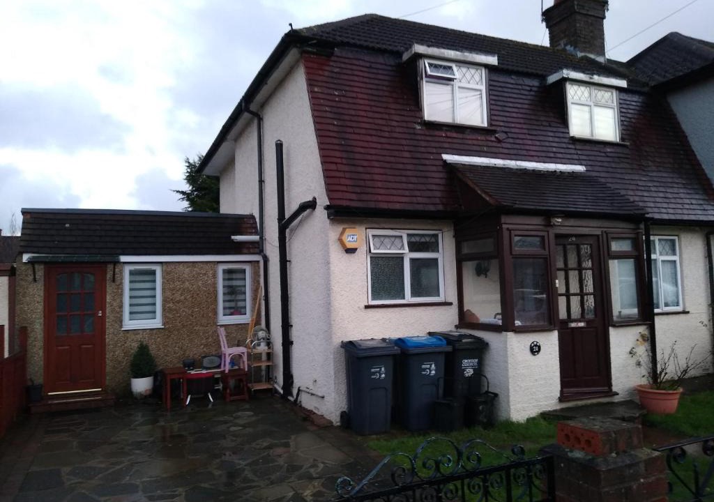 Broad Green Apartment | Croydon Apartment