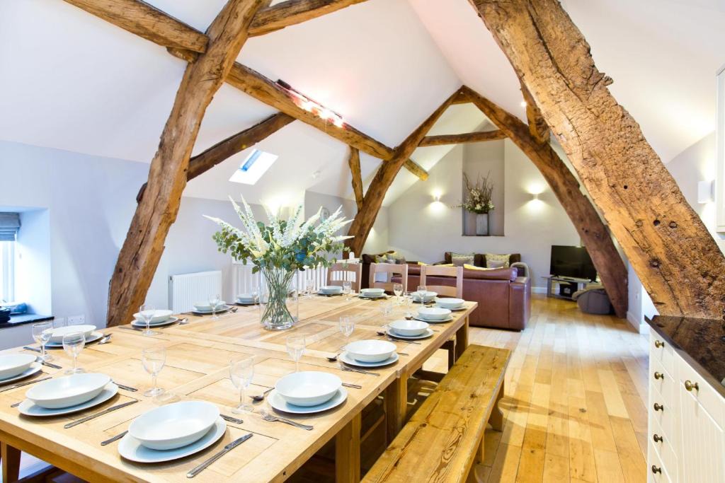 Hurdlow House | Cruck'd Barn