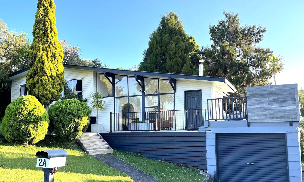 Hatfields Beach House | CRUISY COASTAL