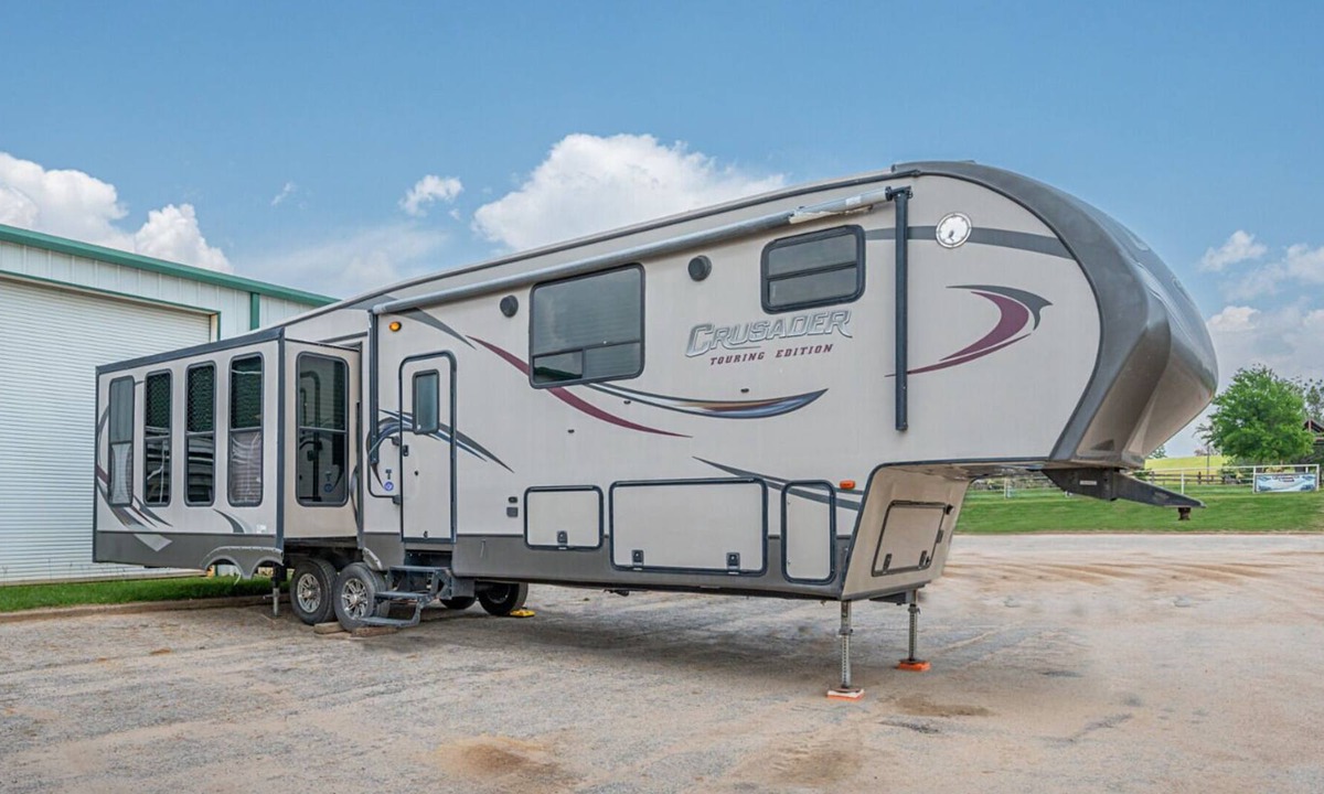 Tyler House | Crusader Fifth Wheel