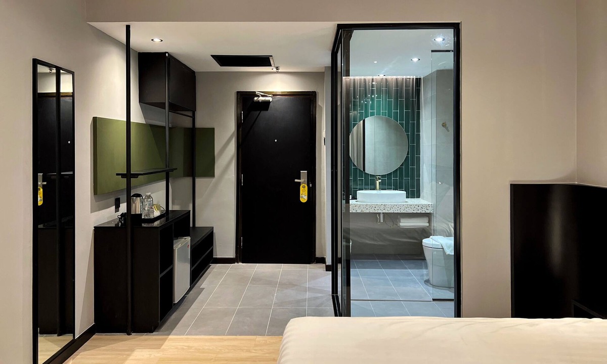 Kampung Bangkong Hotel | Crystal Crown Kuala Lumpur