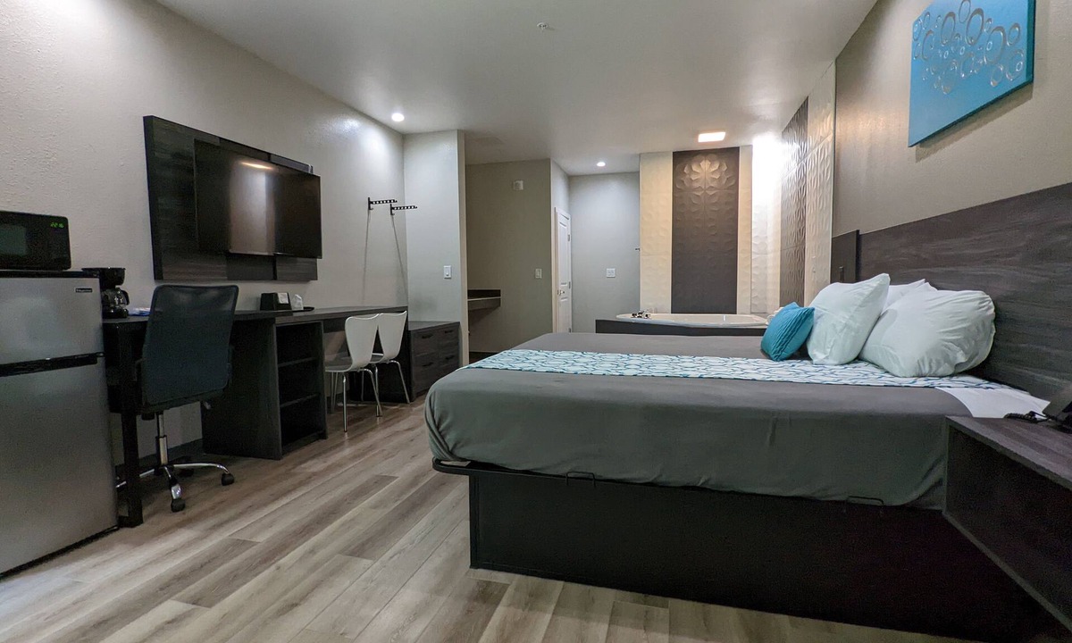 Jacinto City Hotel | Crystal Inn Jacinto City