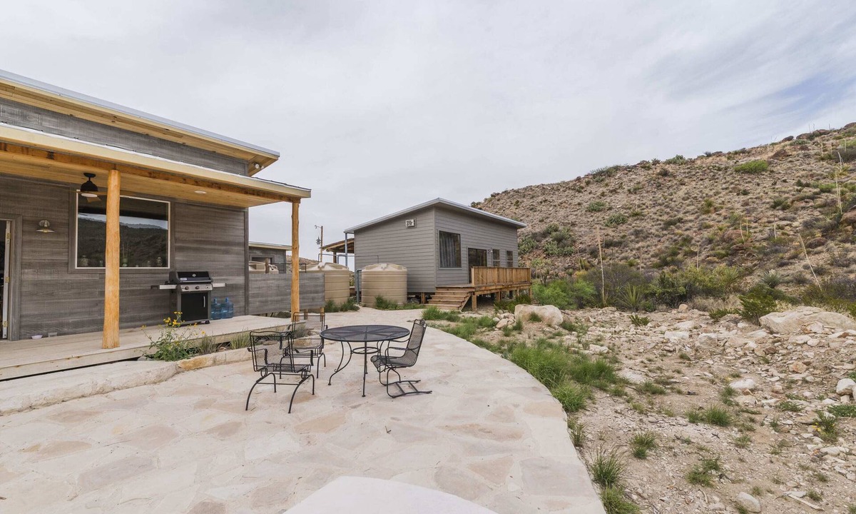 Alpine House | Crystal Mountain Cabin PLUS Bunkhouse. TWO Houses