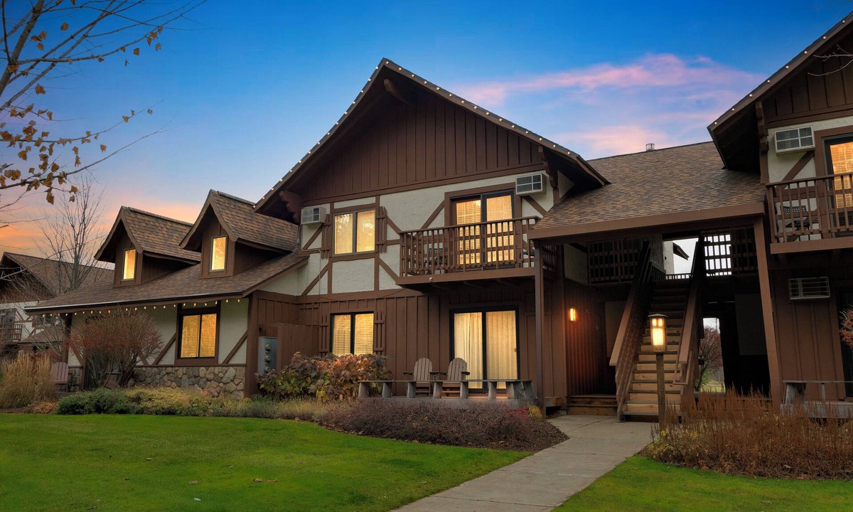 Thompsonville Condo | Crystal Mountain: Tee Off and Dive In – Summer Awaits at Crystal Mountain!