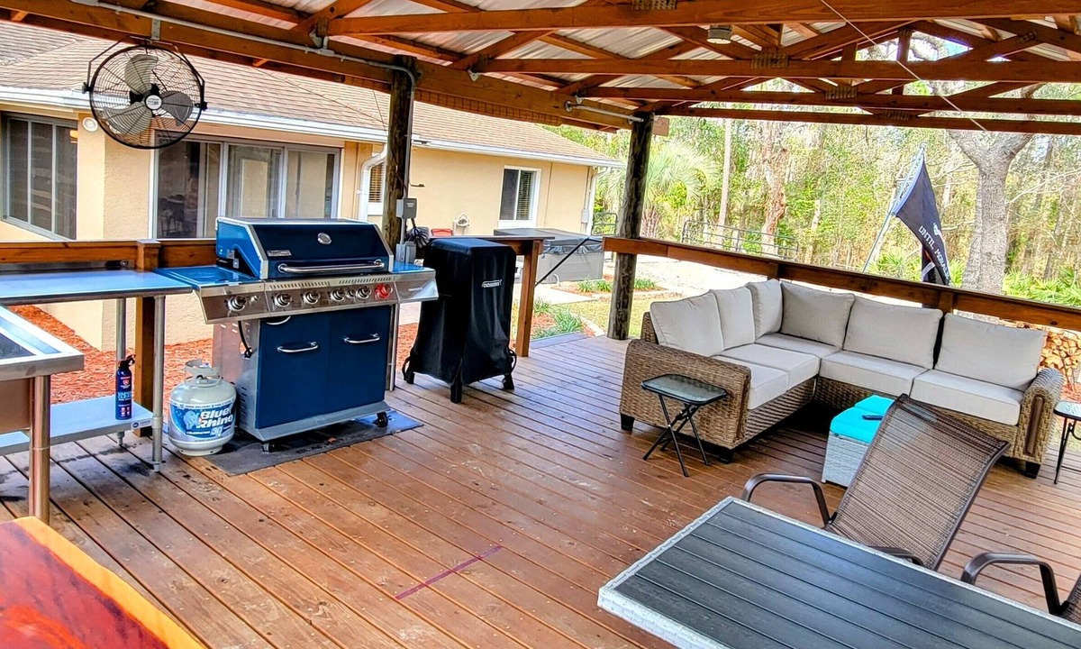 Homosassa House | Crystal River - Fun 'n Sun Retreat - Sleeps 8