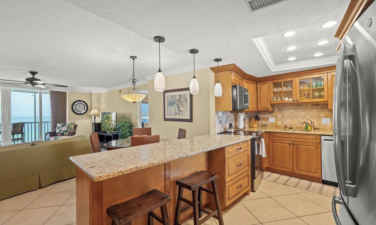 Siesta Key Condo | Crystal Sands Tower Unit 1004 - Beachfront