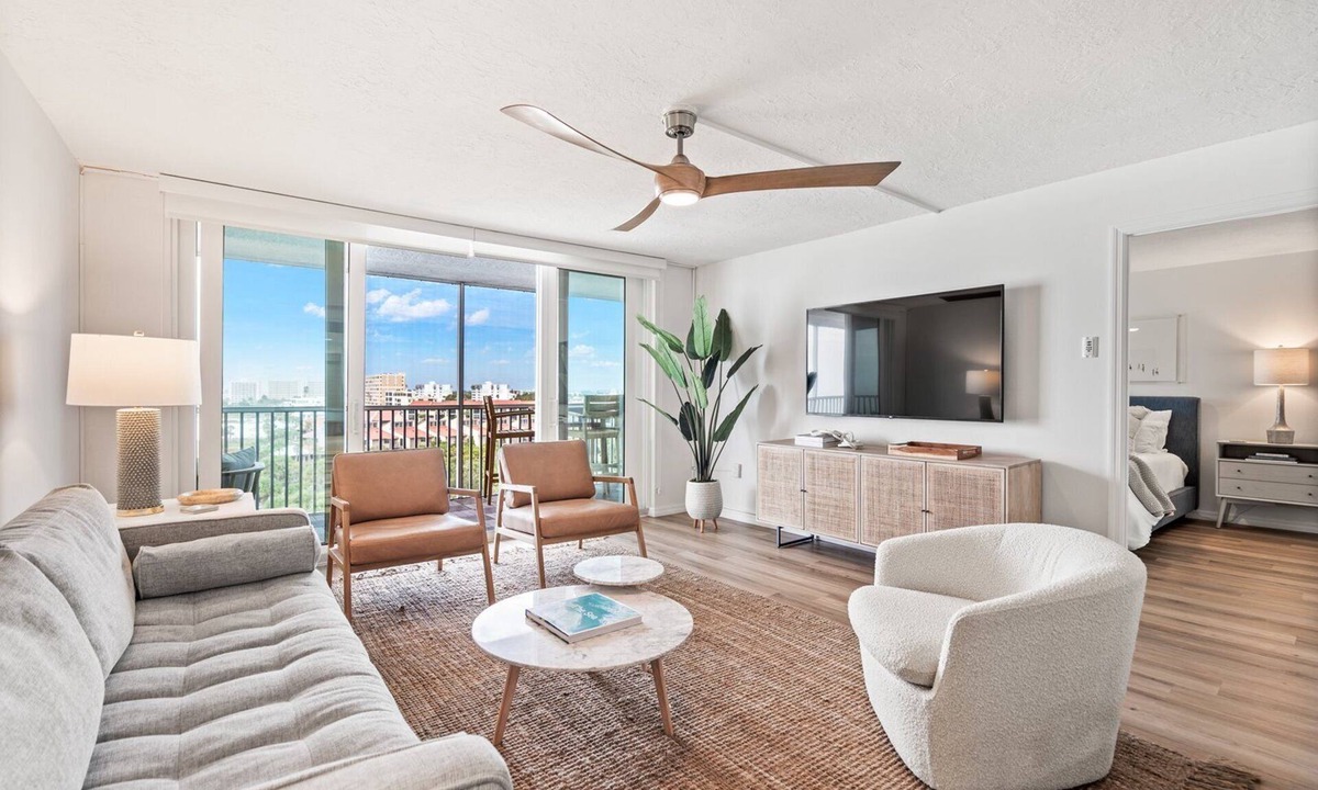 Siesta Key Condo | Crystal Sands Unit 806 - Beachfront