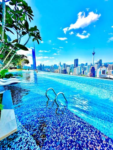 Golden Triangle Apartment | Crystal Suites At Axon Residence