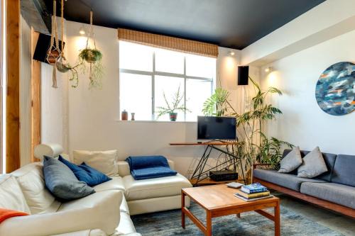 Te Aro Apartment | Cuba St Apartment & Parking