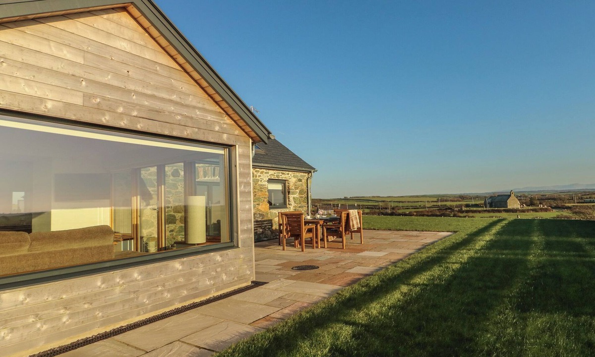 Llanfaethlu Cottage | Cuddfan