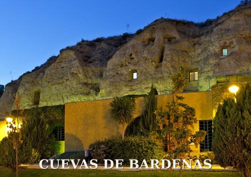 Valtierra House | Cuevas de las Bardenas