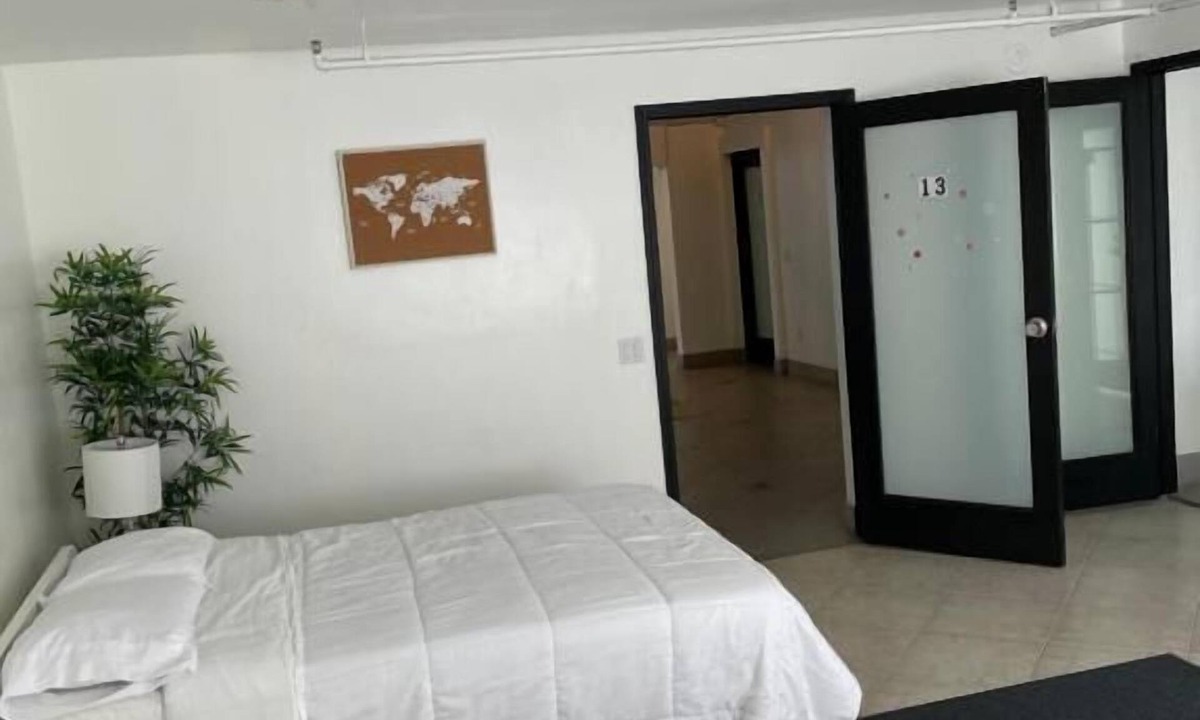 Park West Hostel | Culver City Hostel