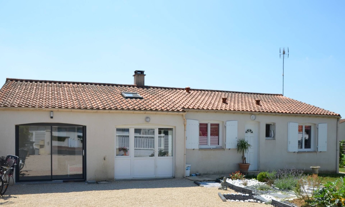 Mouilleron-le-Captif House | Cupid's arrow