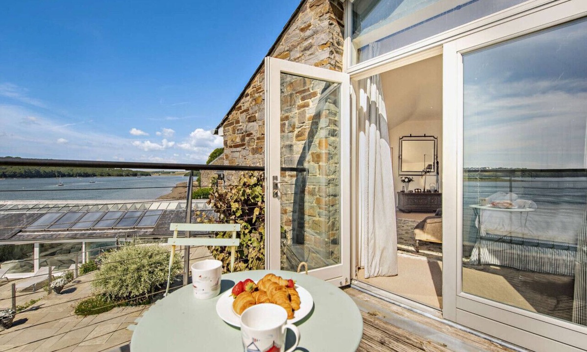 Lawrenny House | Curlew Waterside Retreat