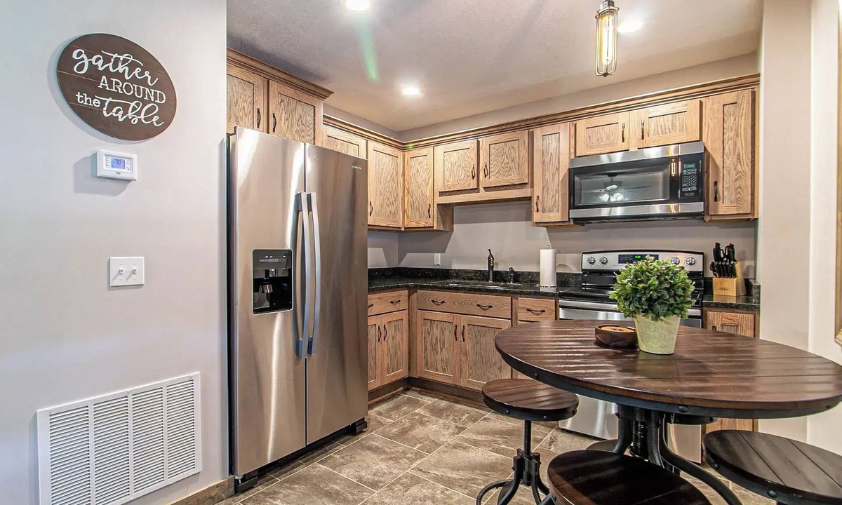 Van Buren Apartment | Current River Retreats 2 - 2 Bedroom - Sleeps 6 - Cozy Apartment