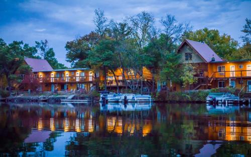 Rice Lake Cabin | Curriers Lakeview Lodge