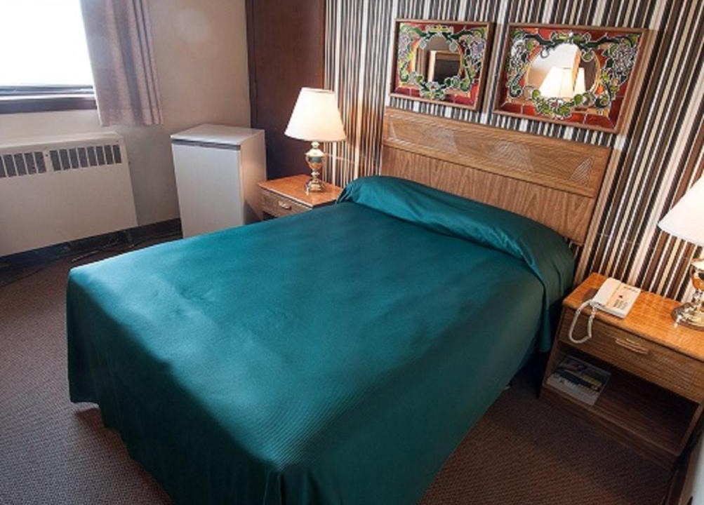 East Kildonan Hotel | Curtis Gordon Motor Hotel