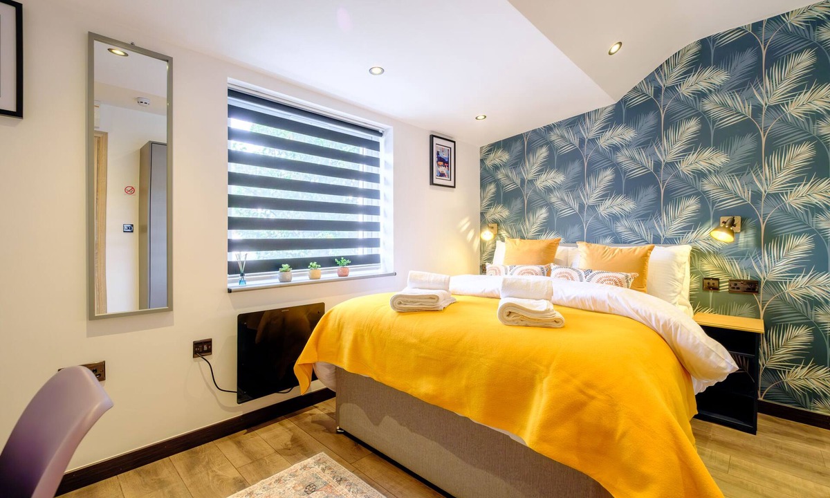 Llandudno Villa | Curzon Villa by Staycay