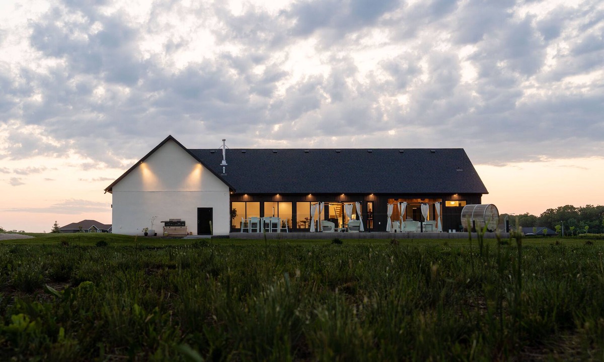 New Bothwell House | Custom cozy home on the river