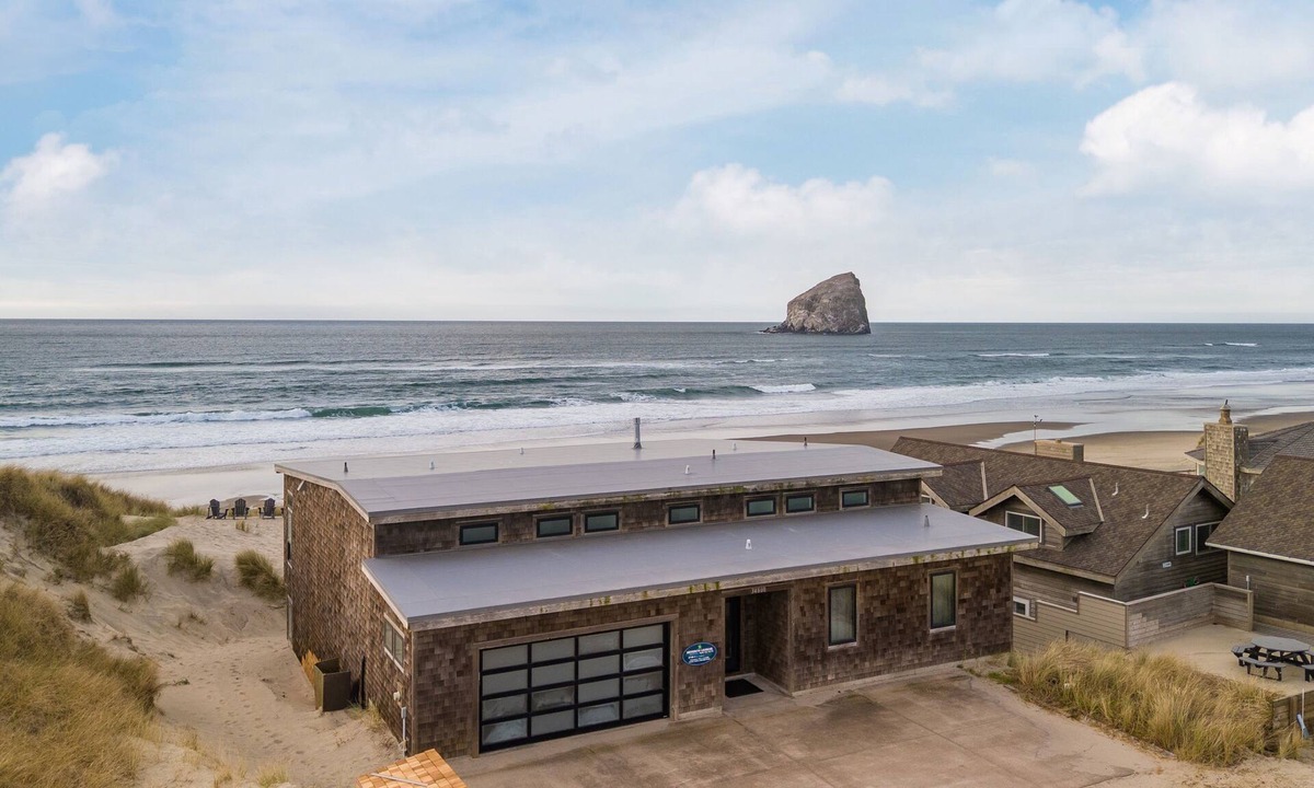 Kiwanda Shores House | Custom Oceanfront Home, Game Room, EV Charger
