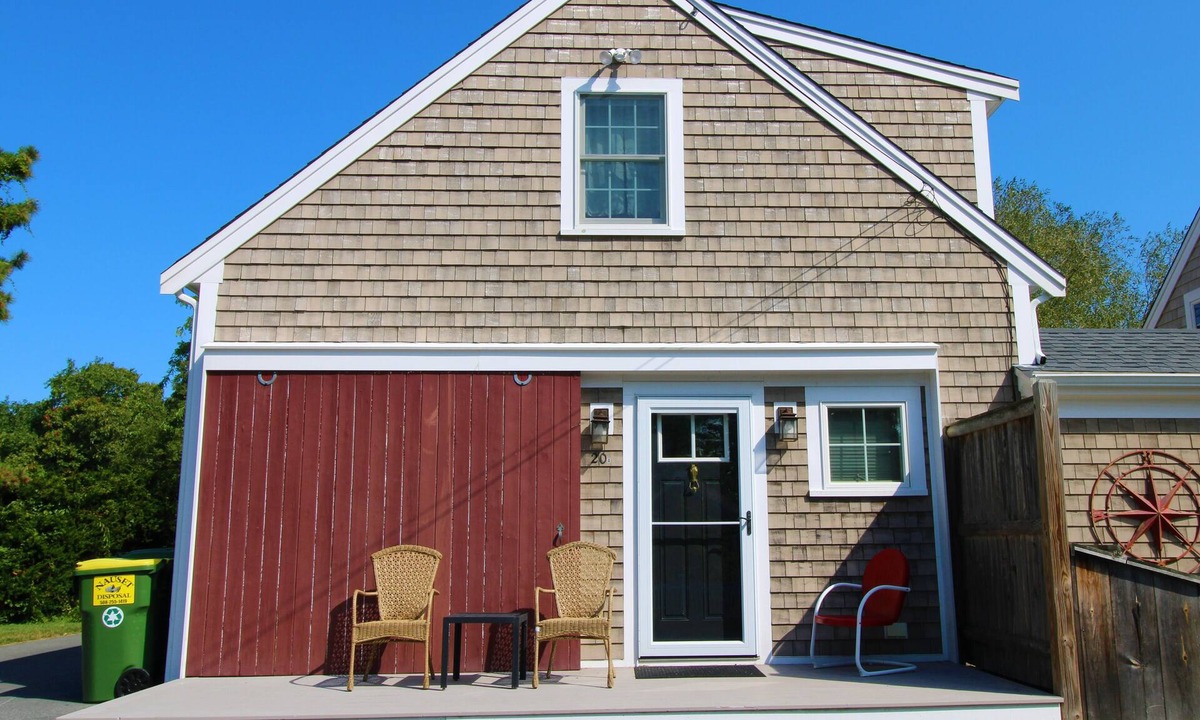 Northwest Harwich Apartment | Custom Spacious Apartment (2285)