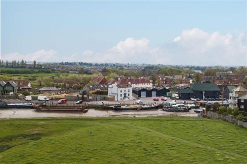 Faversham House | Customs House by Bloom Stays