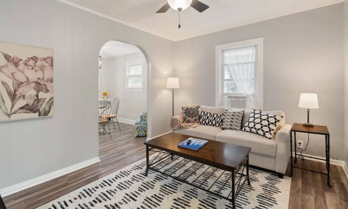 North Greece House | CUTE 2 BDRM Home - Sleeps 3!