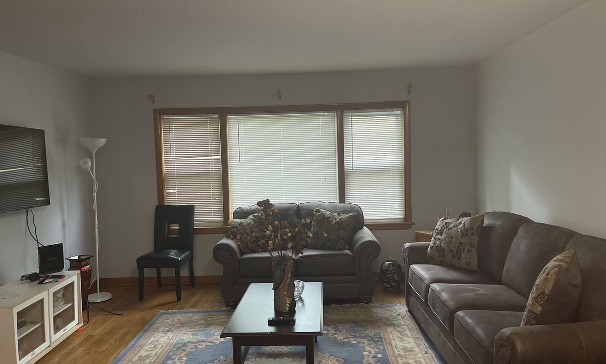 Ravenswood House | Cute and Cozy 2 Bedroom