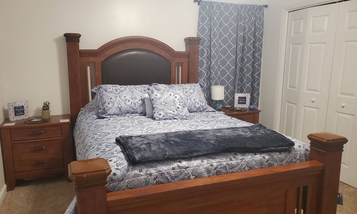 Yale House | Cute and cozy 4bed 2bath home