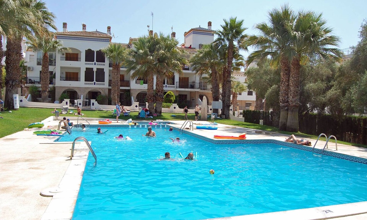 Villamartin Apartment | Cute apartment on the square