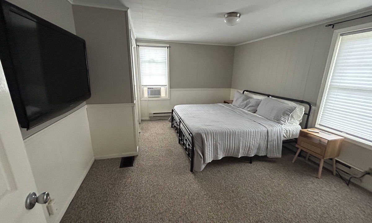 Clayton Apartment | Cute Clayton Village Apartment. Dog friendly. With Boat Parking.