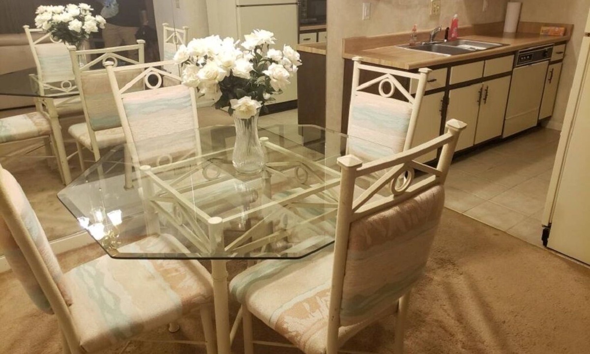 Clive Condo | Cute Condo - private heaven