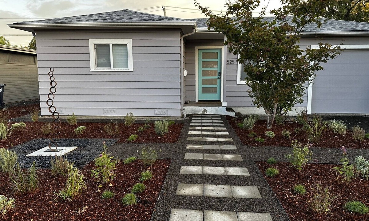 Southeast Eugene House | Cute & Cozy 2-Bedroom in SE Eugene