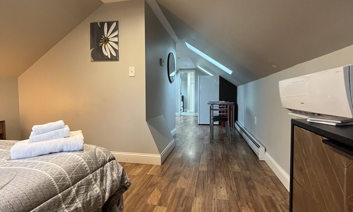 Elmhurst Apartment | Cute & Cozy Providence Studio!