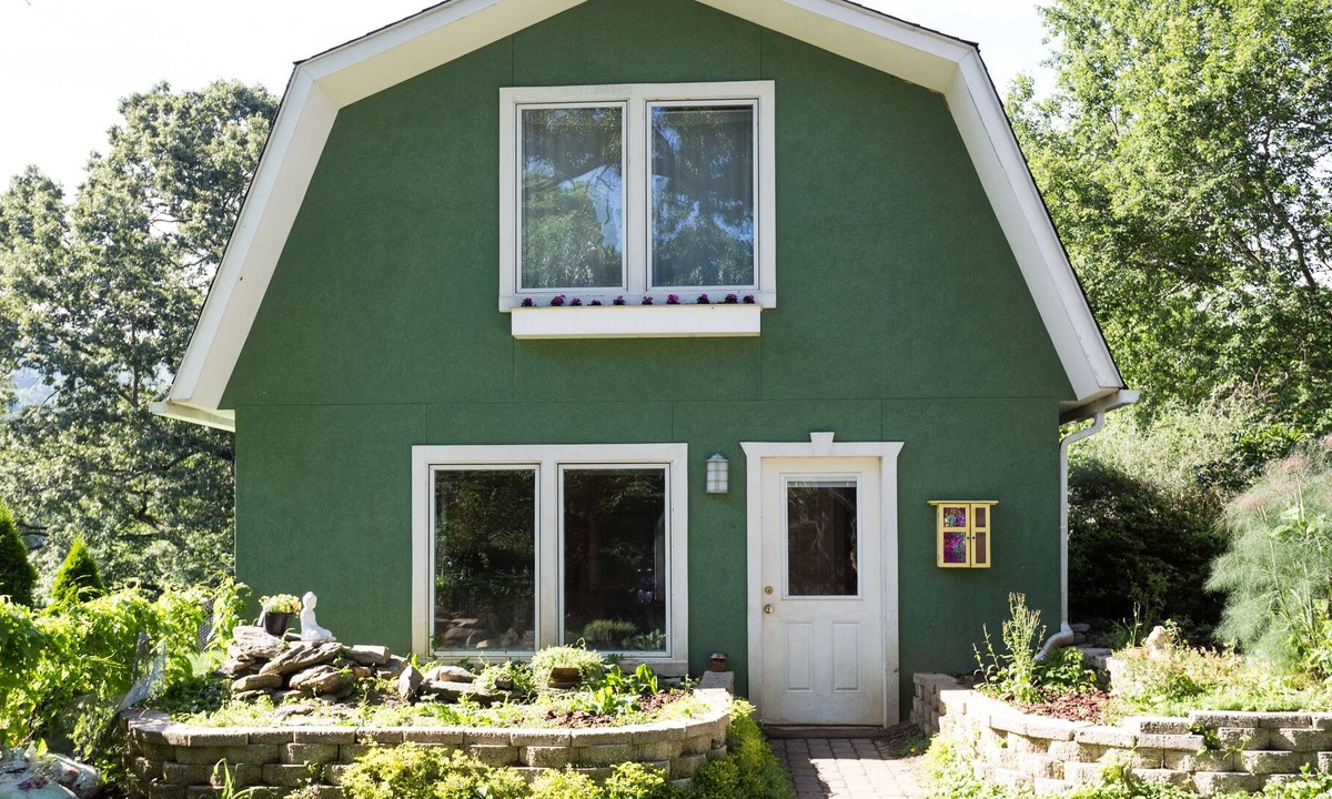 Fletcher Cottage | Cute Heart Cottage