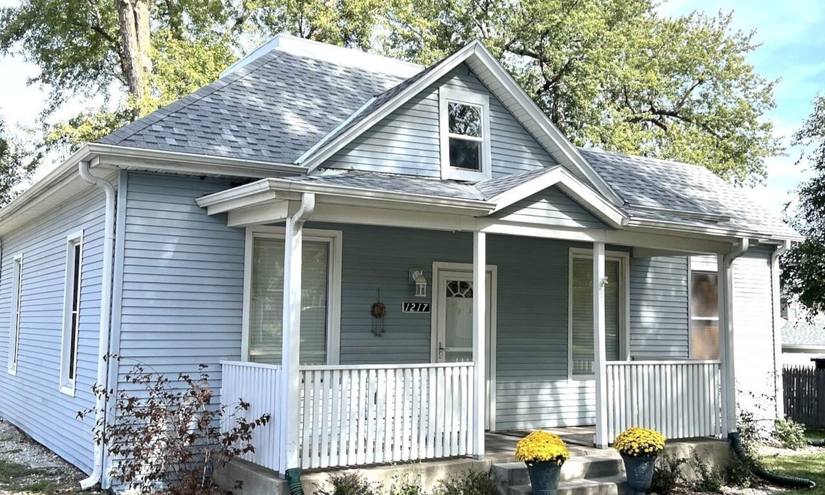 Aurora House | Cute & quiet Boho House. King size bed!