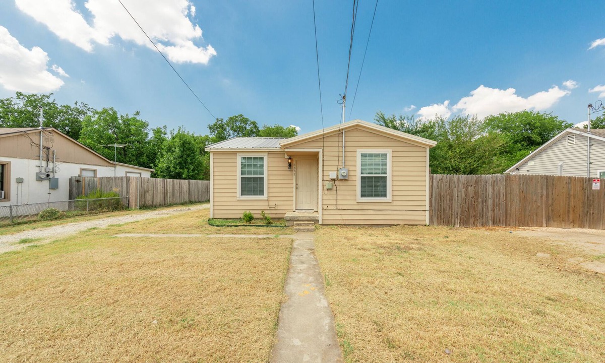 White Settlement House | Cute updated home in Texas