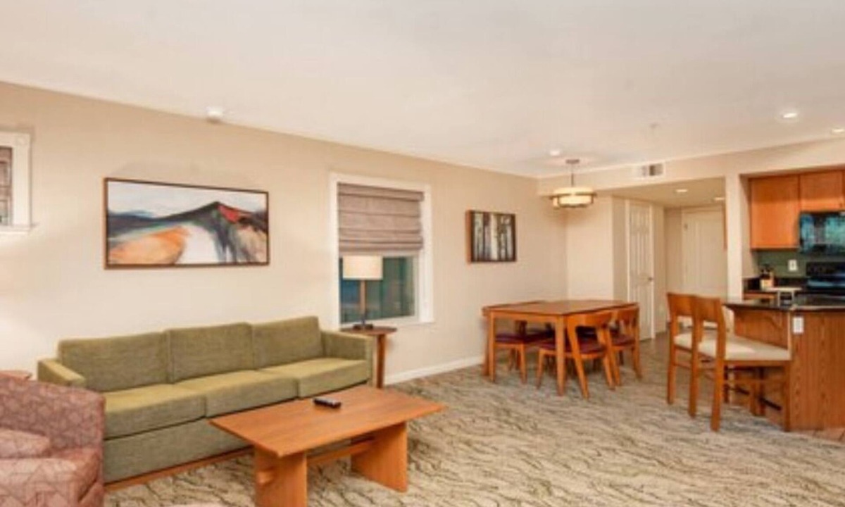 Angels Camp Hotel | CW BLOCK Angels Camp 2br